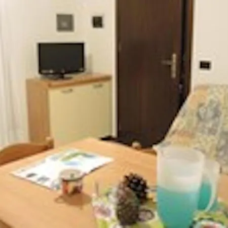 Διαμέρισμα Flat For Up 7 Guests In Residence With Pool Μπιμπιόνε