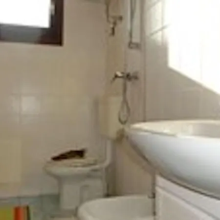 Flat For Up 7 Guests In Residence With Pool Διαμέρισμα