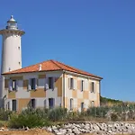 Апартаменти Flat For Seven Guests In With Pool Бібіоне