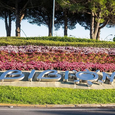 Flat For Seven Guests In With Pool Apartman Bibione