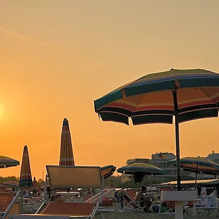 Nestled In A With Pool Lejlighed Bibione