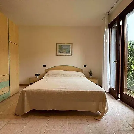 Nestled In A With Pool * Bibione