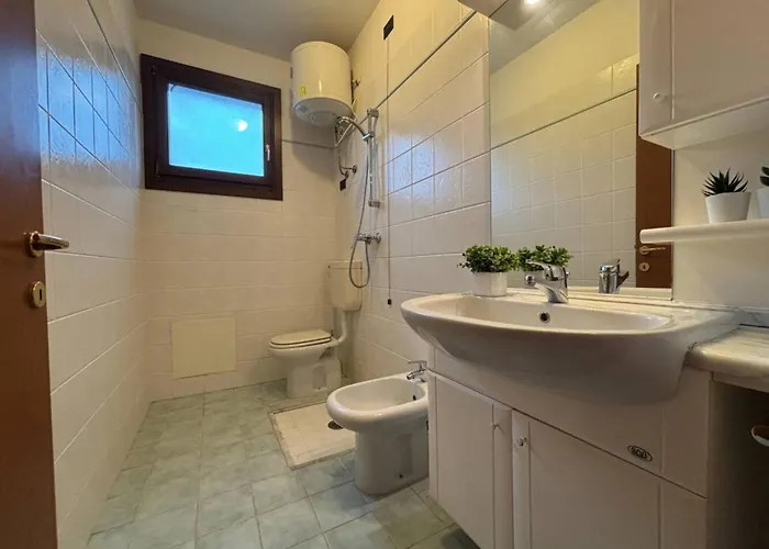 Lejlighed Flat For Seven Guests In With Pool Bibione